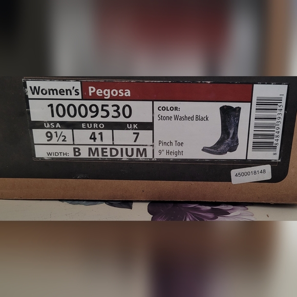 Ariat Women's Cowboy Boots - Picture 2 of 14